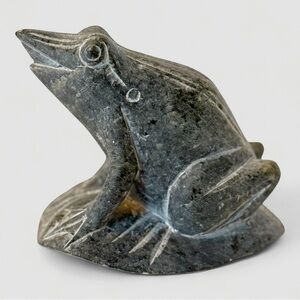 Vintage Hand-Carved Chinese Soapstone Frog Figurine Sculpture Stone Carving